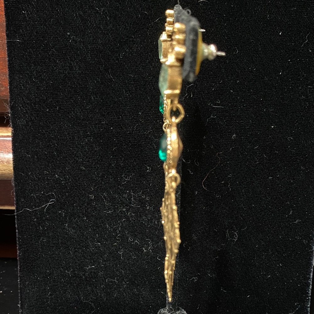 Vintage long Elegant Gold and Green crystal Dangle pierced Earrings - Picture 3 of 11